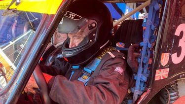 AL VOLANTE. El Vasco Oyhanart en la butaca del TC Bonaerense para delicia de los fanáticos..
