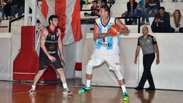 DE SELECCIÓN. Román González apareció en el complemento, para doblegar al Rancho..