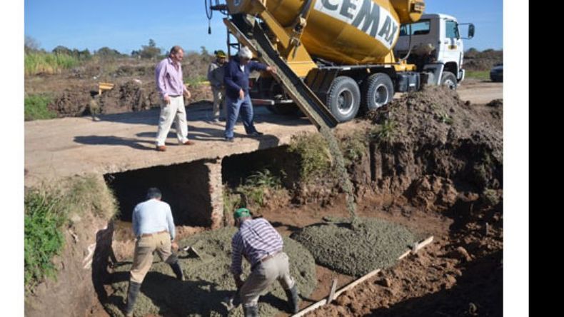 Obras viales en Villa Astolfi..