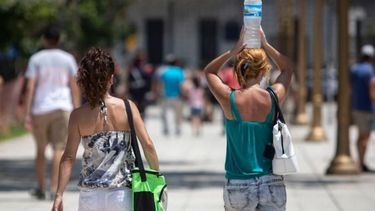 La ola de calor podría continuar hasta la semana próxima. .