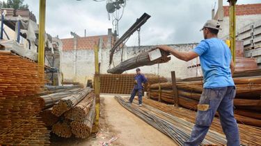 DEMOLICIÓN. La venta de materiales se derrumbó un 32% en marzo. &nbsp;