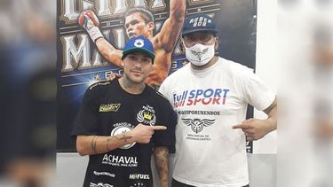 El Chacal y su coach Rubén Ríos..