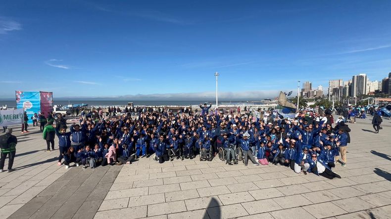 UNIDOS. La delegación de Pilar antes de la inauguración oficial de los Juegos Bonaerenses.