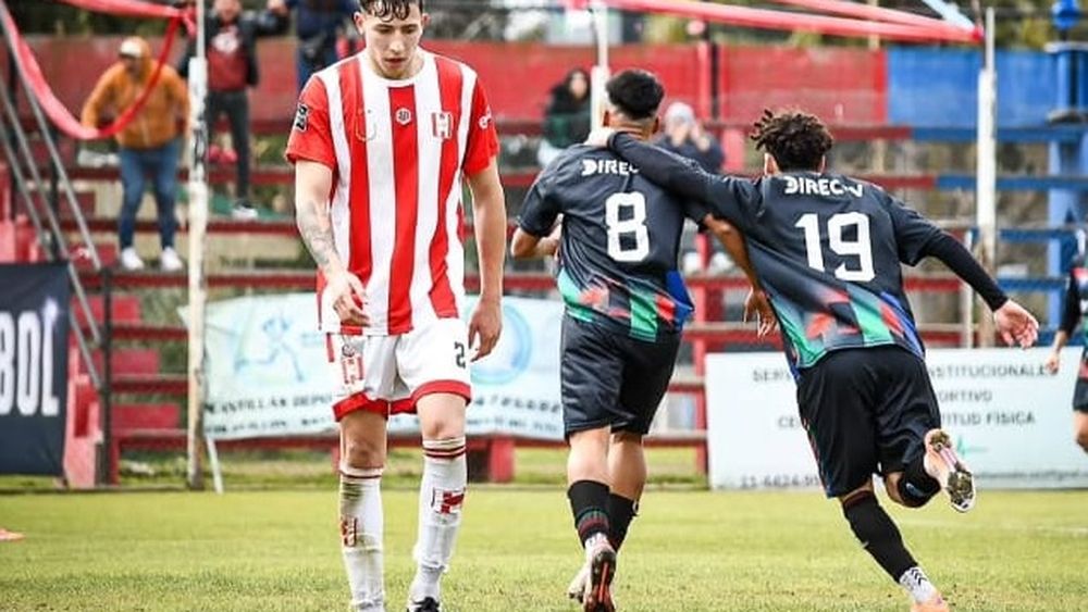 Atlético Pilar no pudo con el líder Televisión en La Reja.