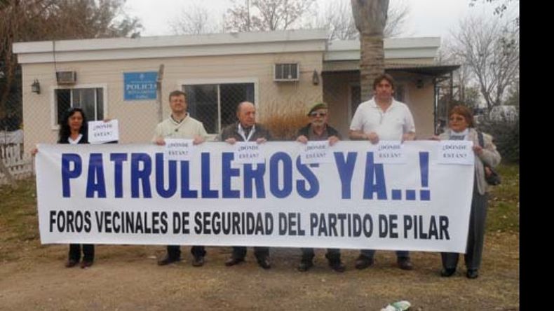 Los foros de seguridad locales esperan la llegada de los patrulleros..