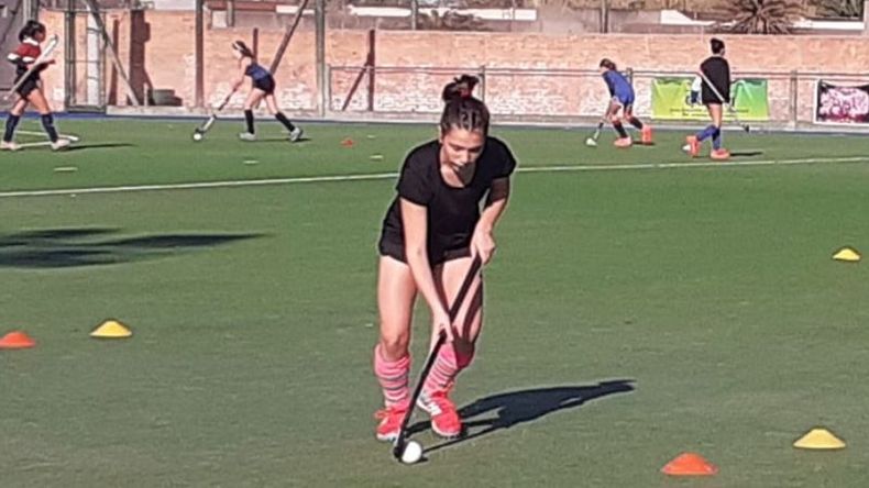 PASIÓN POR EL HOCKEY. Valentina juega desde los 6 años..