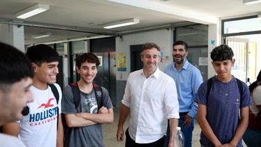 El intendente Federico Achával recorrió los trabajos de ampliación de la Escuela Secundaria N°10 en Manuel Alberti.