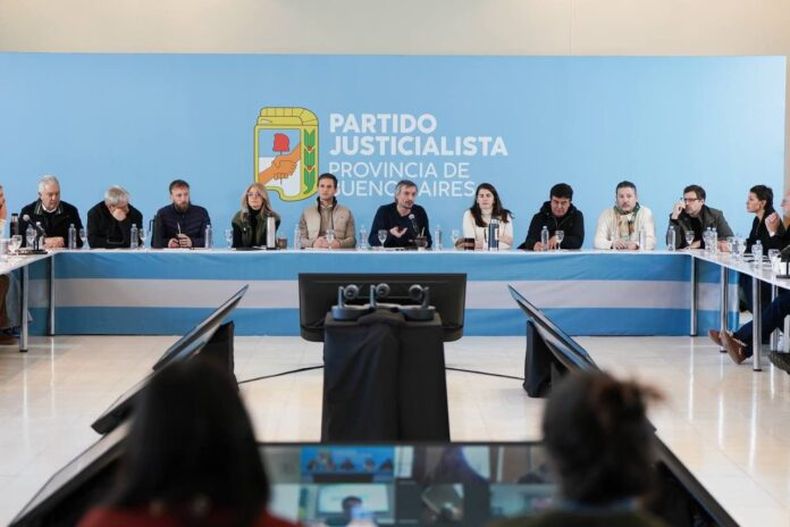 ENCUENTRO. La cumbre de San Vicente fue previa al congreso partidario del próximo sábado.