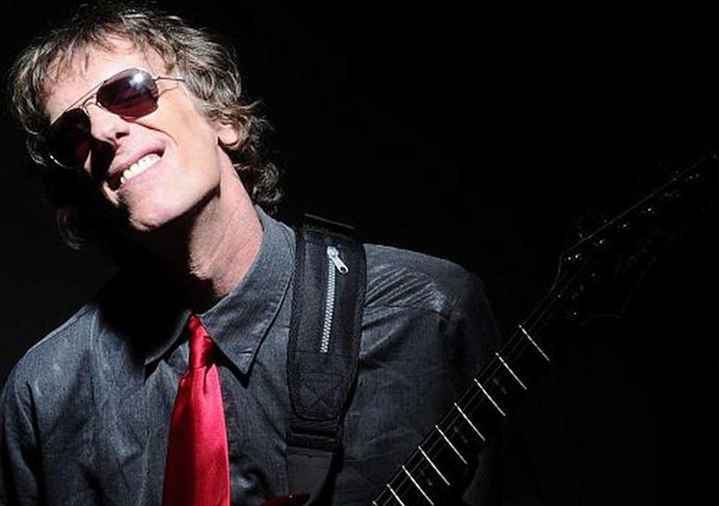 Luis Alberto Spinetta, un ícono del rock nacional.  (potq.net)..jpg