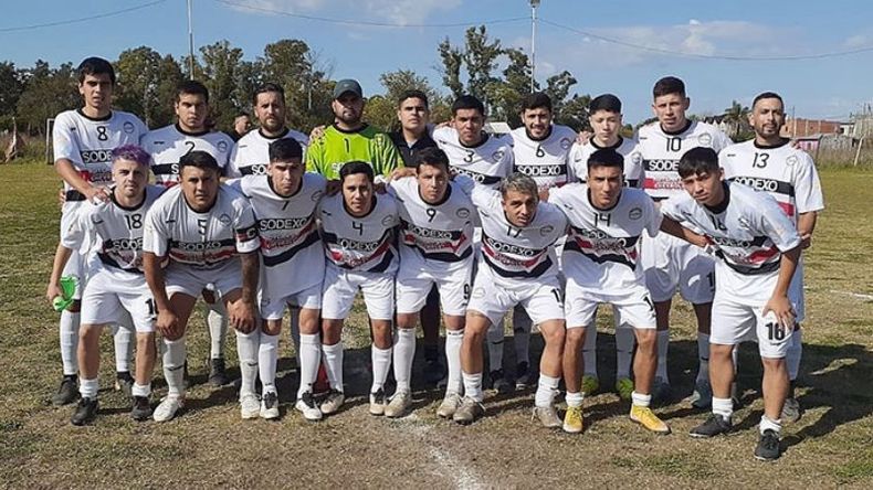 LÍDER. El equipo de Villa Rosa que ganó y es único puntero de la B..