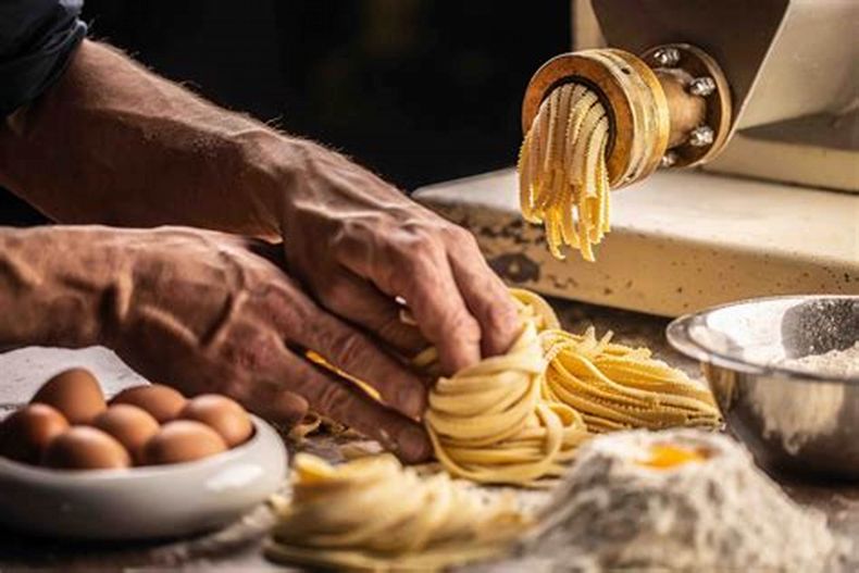 ¿De dónde viene la pasta? (pasta-planet.com)..jpg