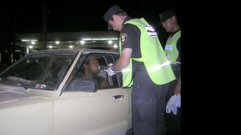 En Pilar, los controles de alcoholemia se realizan durante la madrugada..