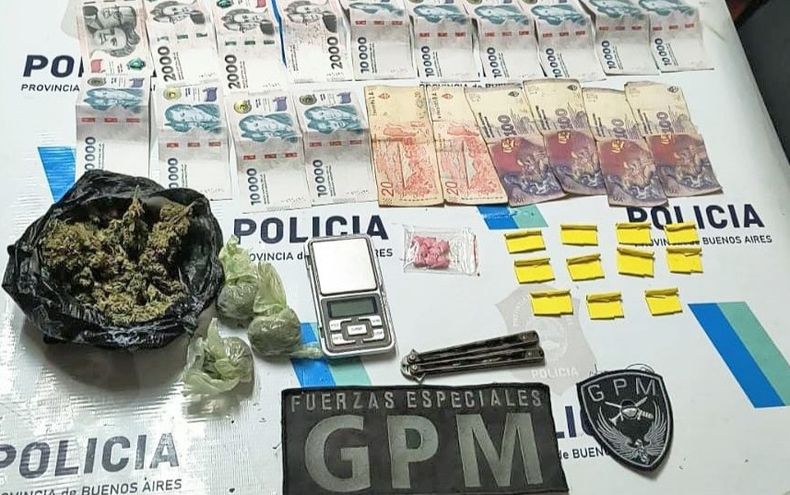 El detenido ten&iacute;a drogas como &eacute;xtasis, ketamina y marihuana.