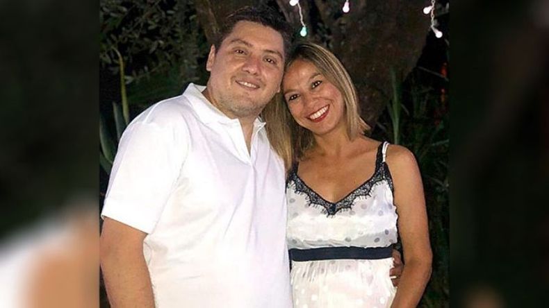 Dulce Navidad. La diputada nacional Adriana Cáceres, vecina de Derqui, celebró una Navidad más especial con su marido, en la dulce espera de su hijo Fausto. .