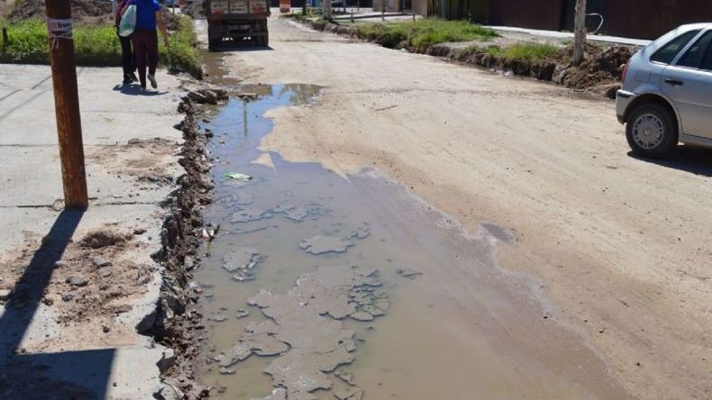 A MEDIAS. Prometen que la obra de la calle Eva Perón finalizará esta semana..