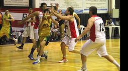 La defensa de Atlético sufrió la dinámica del plantel juvenil de Ciudad..