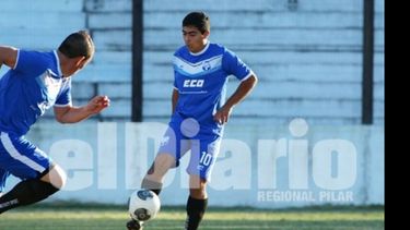 GOLEADOR. Alan Miranda marcó el tanto del triunfo para que Flecha esté en la pelea..