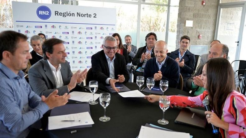 CONSORCIO REGIÓN NORTE 2. Intendentes firman el acuerdo..