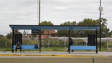 ESPERA. Centro de trasbordo de Pilar, pasado este mediodía.&nbsp;