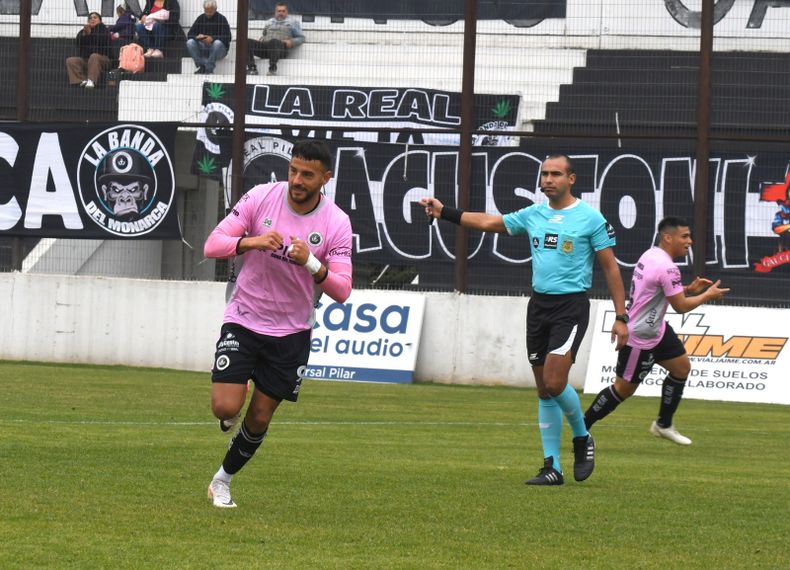 ARTILLERO. Eloy llegó a los 19 goles en la Primera del Monarca.