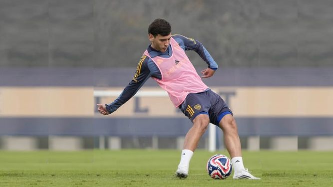 Rey Domenech durante la práctica de Boca.