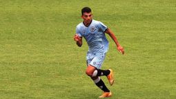 DELANTERO. Villafañe espera su oportunidad de ser titular..