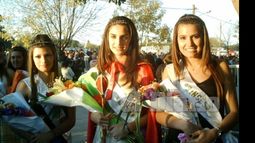 Agustina Manfredi fue elegida Reina. A su lado, la 1º y 2ª princesa..