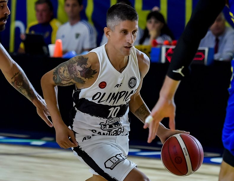 Jonatan Treise viene de disputar su 20ª temporada LNB en Olímpico de La Banda.