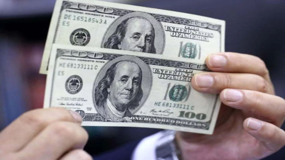 Mirá a cuánto cotiza el dólar blue, el dólar ahorro, el dólar tarjeta y el dólar oficial en Argentina, según el promedio del Banco Central.&nbsp;