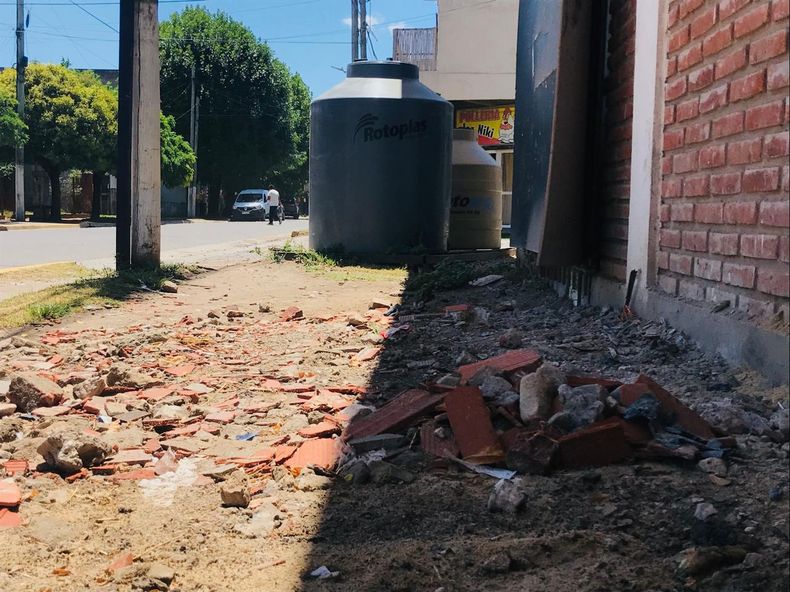 Piden obras en las calles de Zelaya.