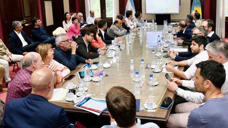 AGENDA. Intendentes analizaron con Kicillof el impacto de la segmentación de los subsidios..