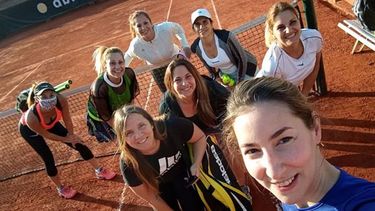 VAN POR MÁS. Las jugadoras del Rancho sueñan con llegar al torneo fede-rado..