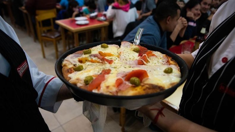 La noche de la pizza y la empanada se realizará este martes 16 de septiembre.&nbsp;