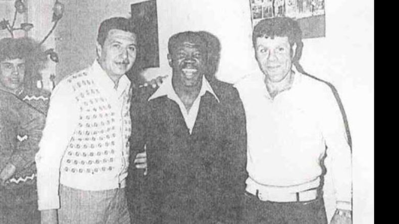 El destacado boxeador de la década del 60, Emmy Griffith en su visita al club..