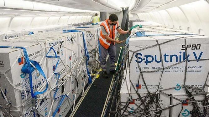 800mil vacunas Sputnik V llegaron este lunes desde Rusia..