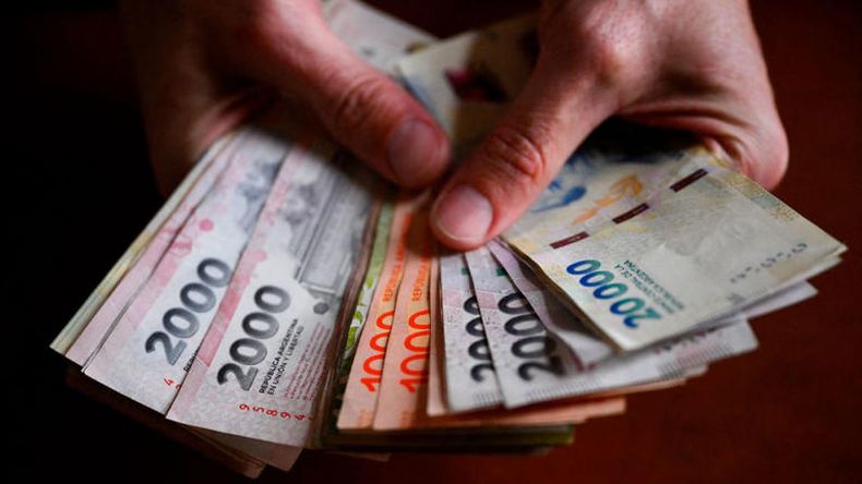PLATA. Dos de cada diez pilarenses tiene como principal aspiración del 2026 mejorar sus ingresos.