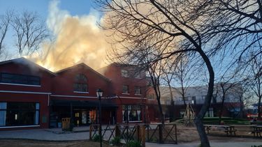 El fuego se produjo en las instalaciones del bufet del colegio.&nbsp;