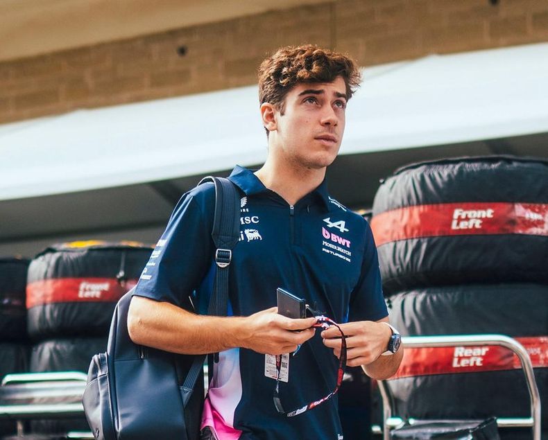 Franco Colapinto lanzó dos libros acerca de su historia. (@AlpineF1Team).