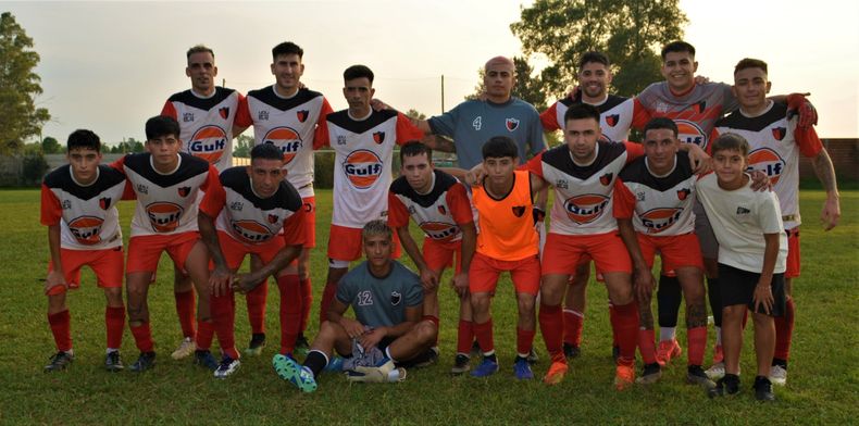ESCOLTA. Derqui gan&oacute; una final anticipada ante Flecha Azul y se puso a tiro del puntero de la Divisi&oacute;n B.