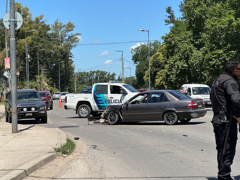 CHOQUE FRONTAL. Ocurrió en Ruta 8 y Juan Ramón Jiménez, Del Viso.&nbsp;