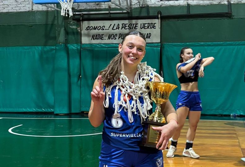 basquet Denise Torres en velez