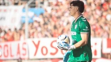 Federico Losas fue titular en San Nicolás.