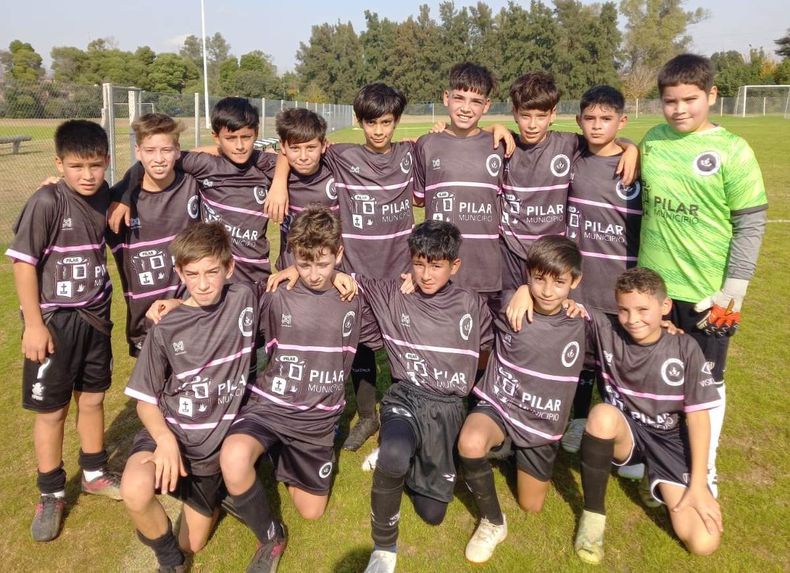 La categoría 2013 de Real Pilar que enfrentó a San Miguel.