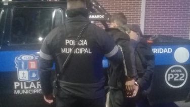 DETENIDO. Uno de los siete detenidos por la Guardia Urbana del Municipio.
