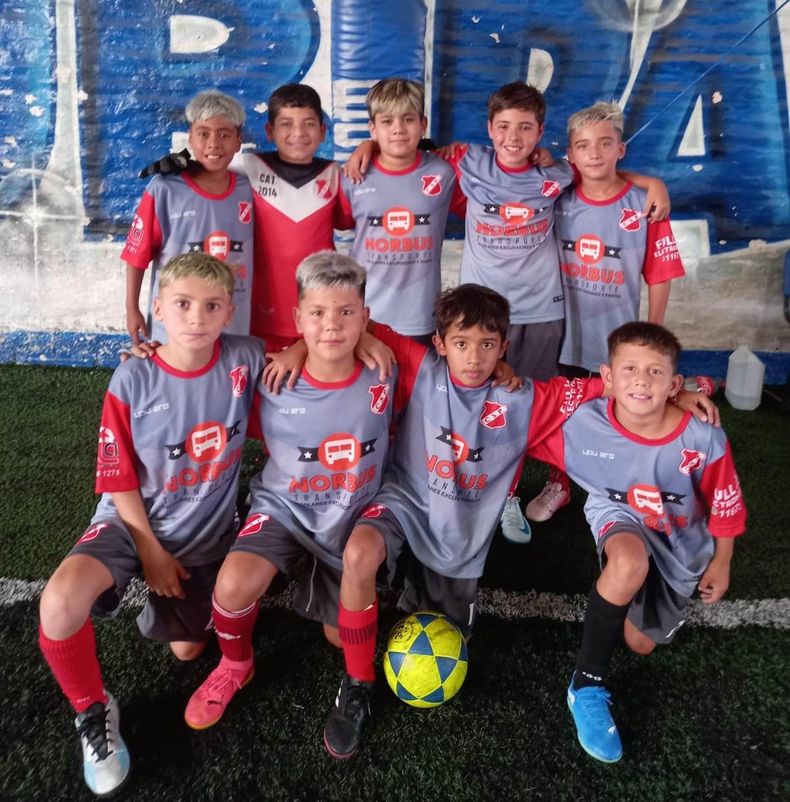 FORMACIOacuteN La 2014 de Los Diablitos logroacute una sufrida victoria por 3-2