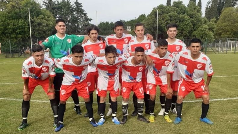 TABLAS. Atlético Toro se trajo un puntazo desde Hurlingham, tras el 2-2 ante La Catedral..