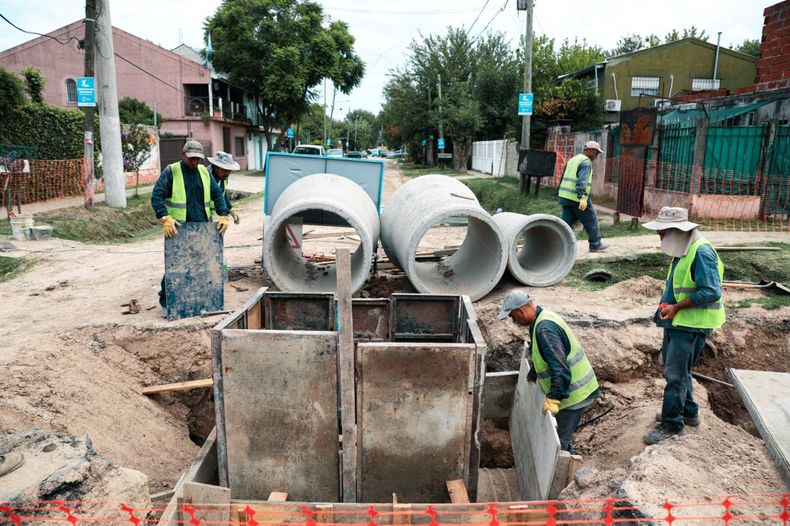 OBRA HIDRÁULICA. Uno de los trabajos que se están llevando a cabo en Pinazo para evitar las inundaciones.