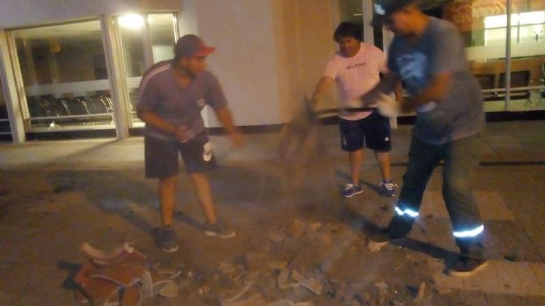 El domingo a la noche comenzó la limpieza..