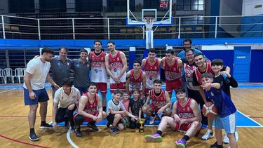 Atlético Pilar sumó su primer trofeo de pretemporada en la Copa Chacabuco.