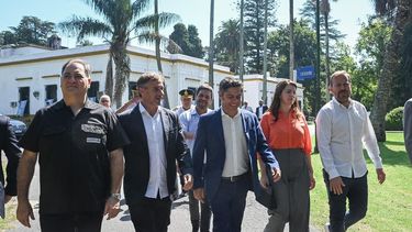 ENCUENTRO. Federico Achával acompañó a Axel Kicillof en el acto de egreso de los nuevos uniformados.&nbsp;